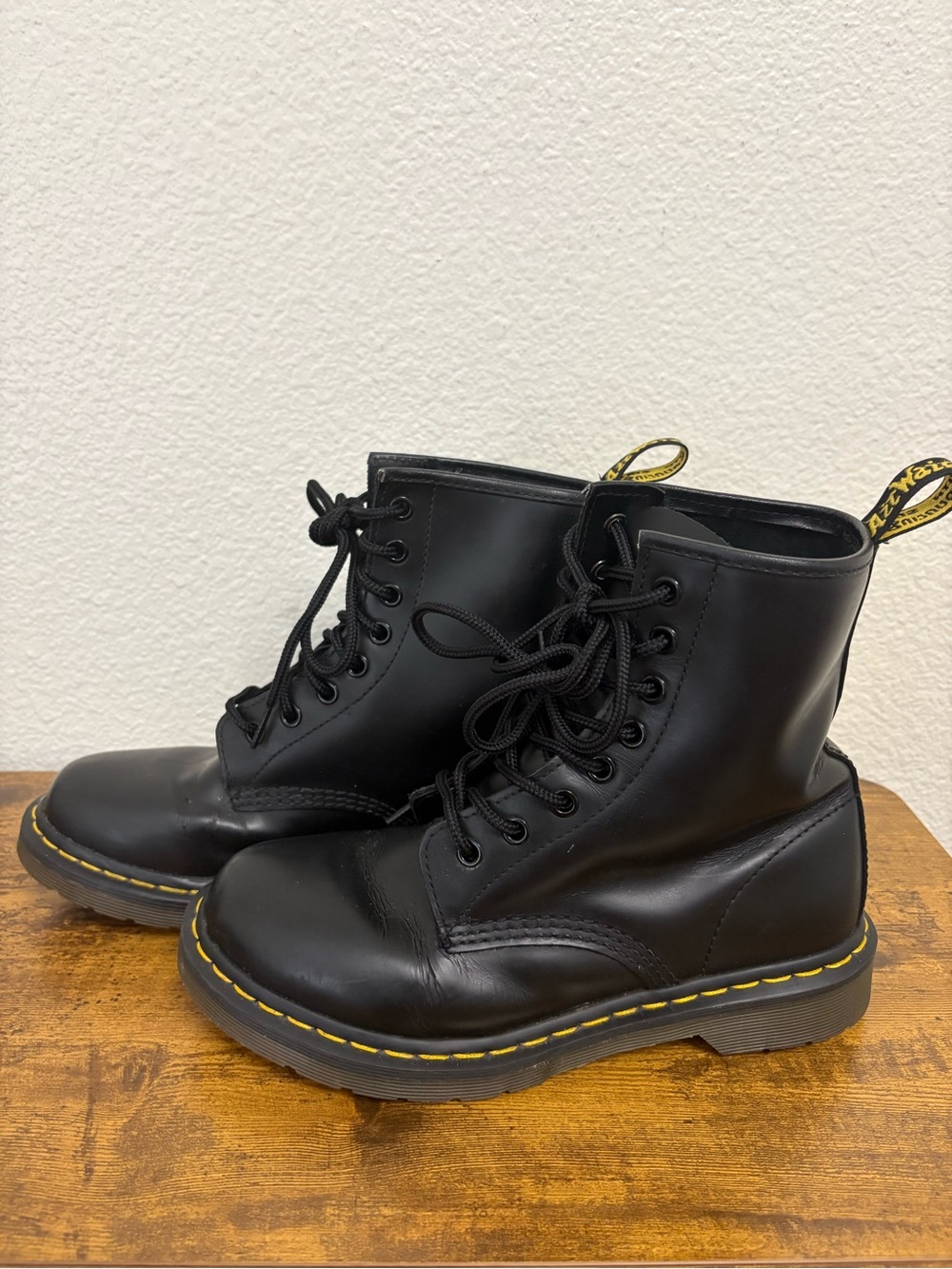 Dr. Martens 1460 Leather Boots Black | Women’s 7 / Men’s 6 / EU 38